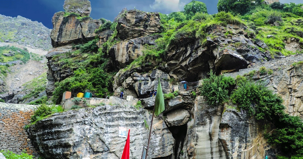 भारत का आखिरी गांव जहां देवी सरस्वती का हुआ था जन्म, आज भी दिखता है यहां भीम का पुल