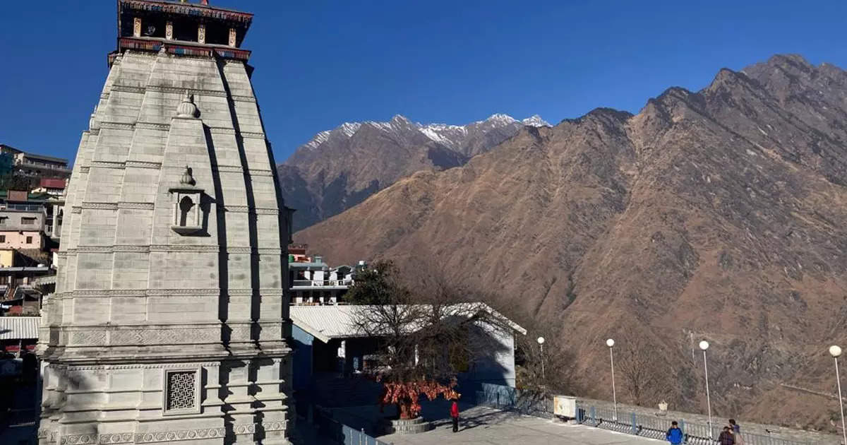 Joshimath Narsingh Temple: जोशीमठ में इसलिए पतले होते जा रहे भगवान नृसिंह के हाथ, जानें क्या है इसका राज