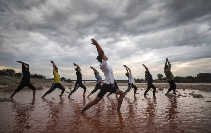 Yoga day 2022 : सिर्फ योगासन नहीं है योग, जानें योग का असली मतलब