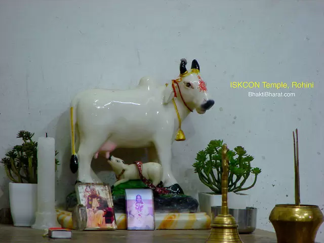 चक्रवर्ती राजा दिलीप की गौ-भक्ति कथा (Chakravarthi Raja Dileep Ki Gau Bhakti Katha)