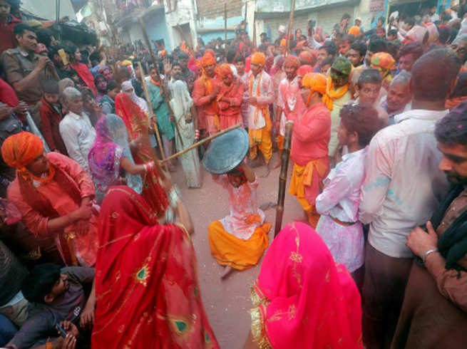 शादी नहीं फिर भी पूरे गांव का एक ससुराल, अजब है कहानी