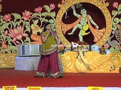 पूछ रही राधा बताओ गिरधारी - भजन (Pooch Rahi Radha Batao Girdhari)